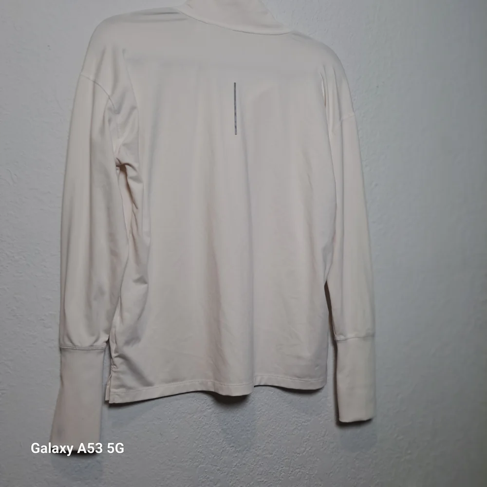 Nike Cream Long Sleeve Top